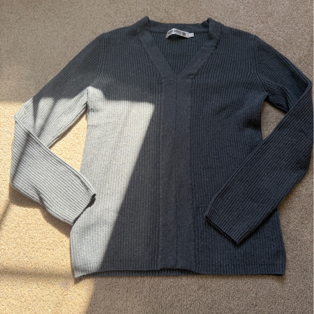 Rino Rossi Women’s Large Gray Ribbed V Neck Sweater Stretch